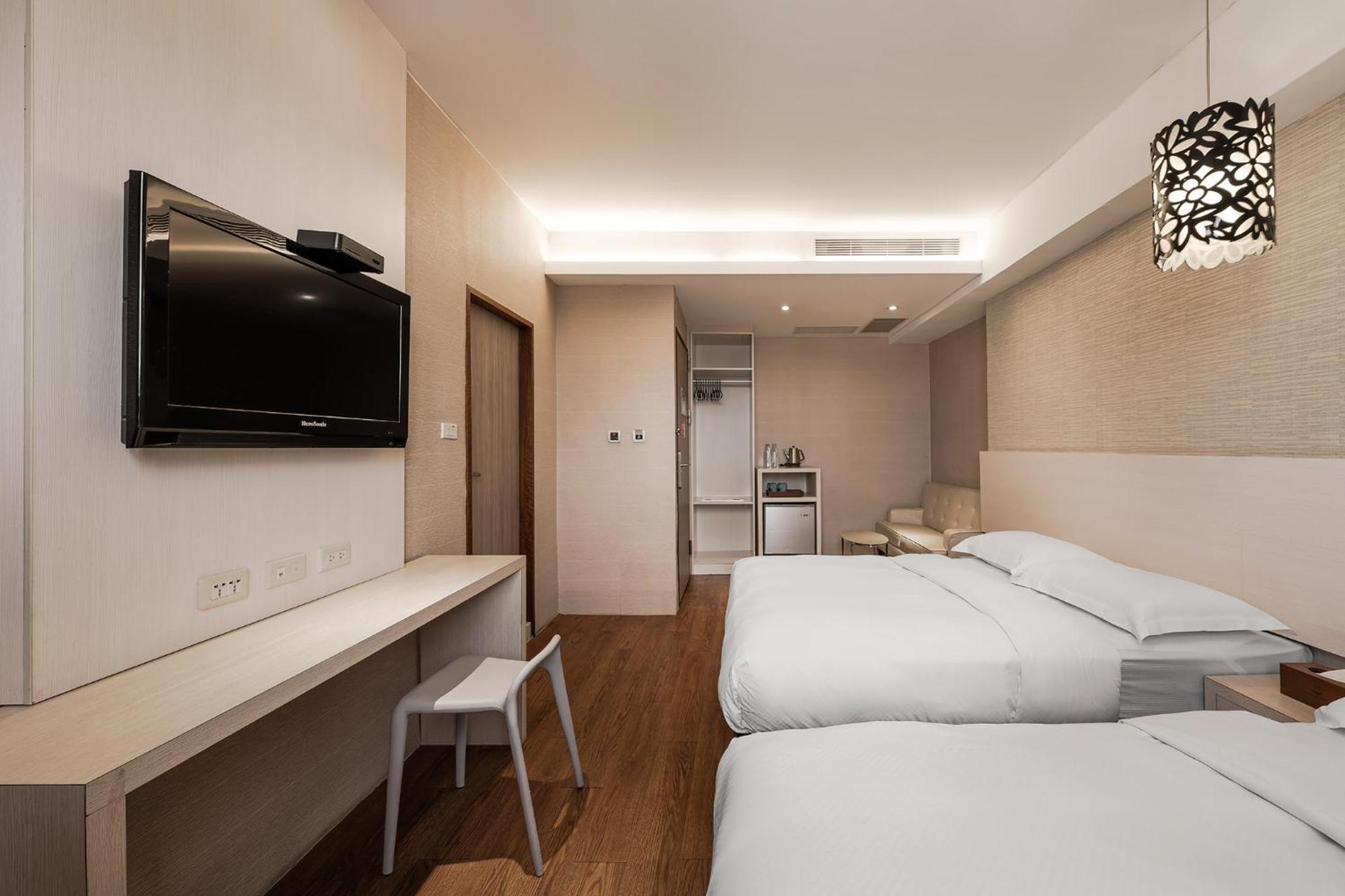 The Riverside Hotel Старе місто Хенчун Екстер'єр фото