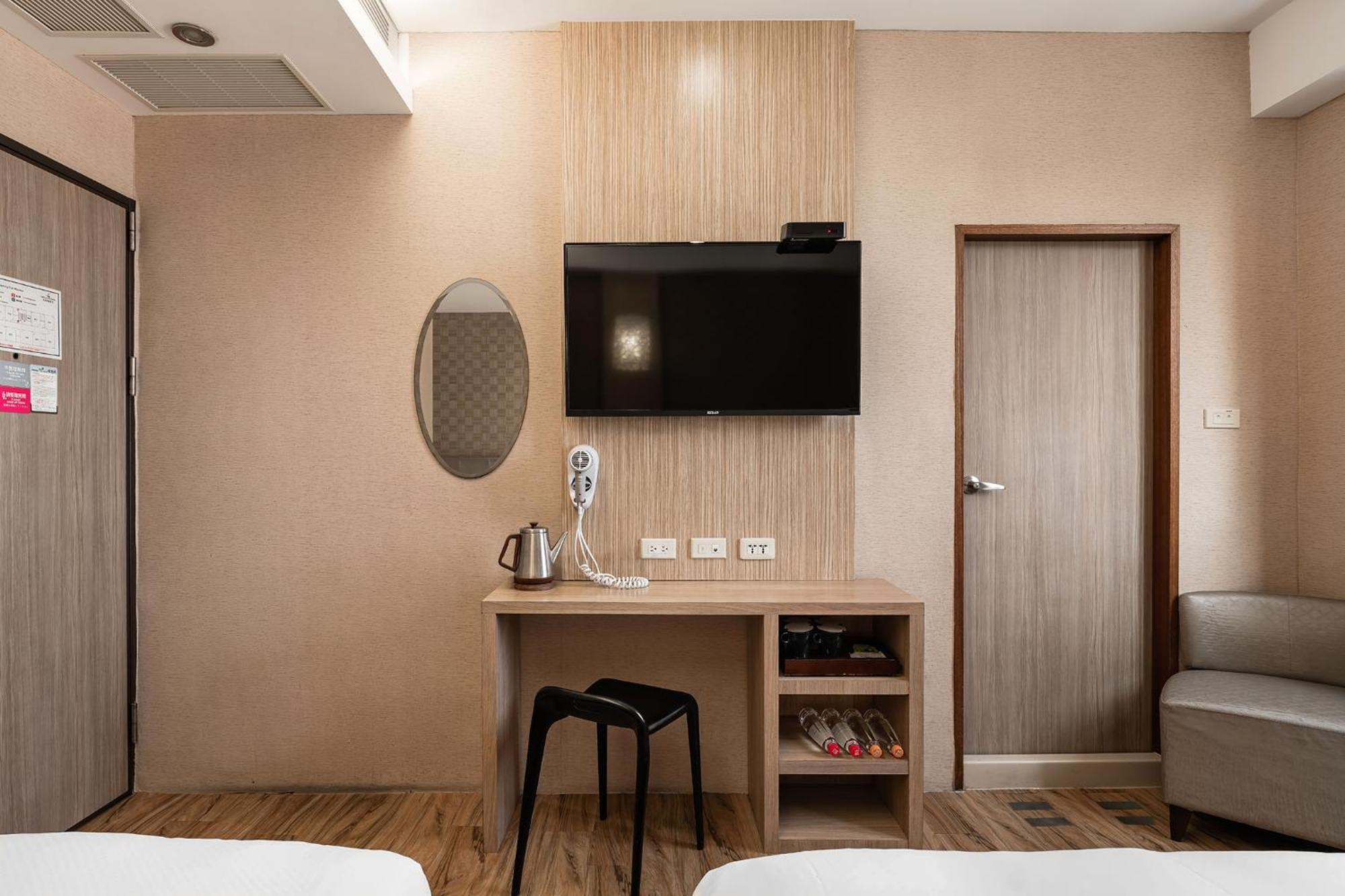The Riverside Hotel Старе місто Хенчун Екстер'єр фото